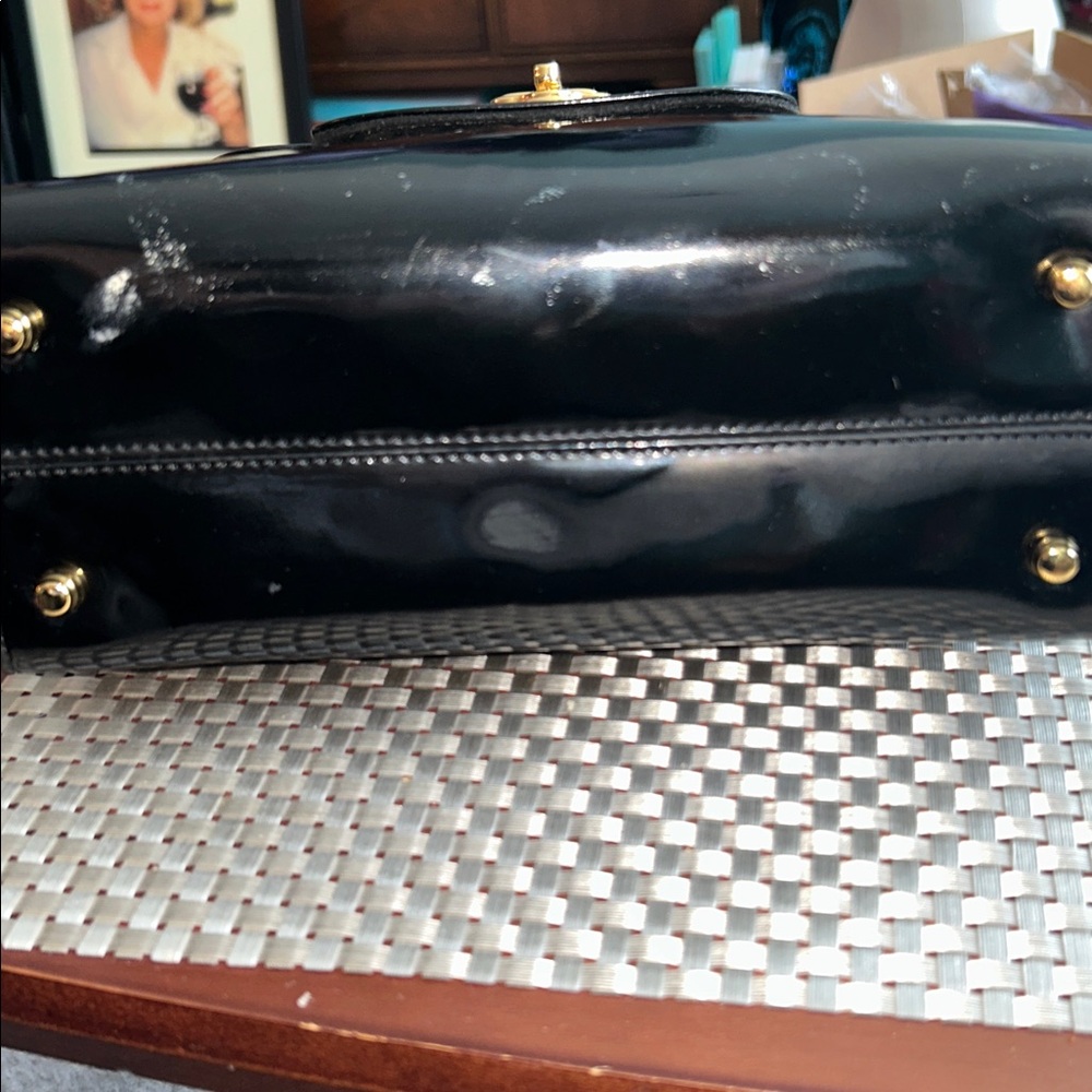 Bally One-handle handbag calfskin black leather Ladie H 7”x W 4”x D 9 Send Offer - Picture 10 of 11